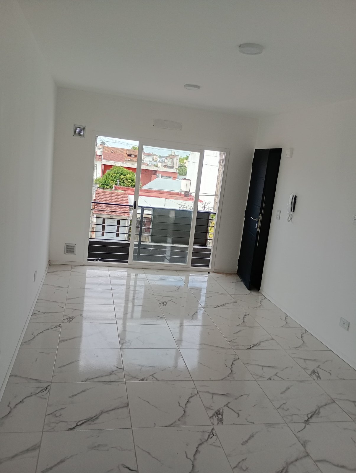 🏡 Nuevo alquiler en El Palomar, 𝗗𝗘𝗣𝗔𝗥𝗧𝗔𝗠𝗘𝗡𝗧𝗢 𝗠𝗢𝗡𝗢𝗔𝗠𝗕𝗜𝗘𝗡𝗧𝗘 𝗔 𝗘𝗦𝗧𝗥𝗘𝗡𝗔𝗥 en segundo piso por escalera, muy luminoso 🏡 — imagen 3