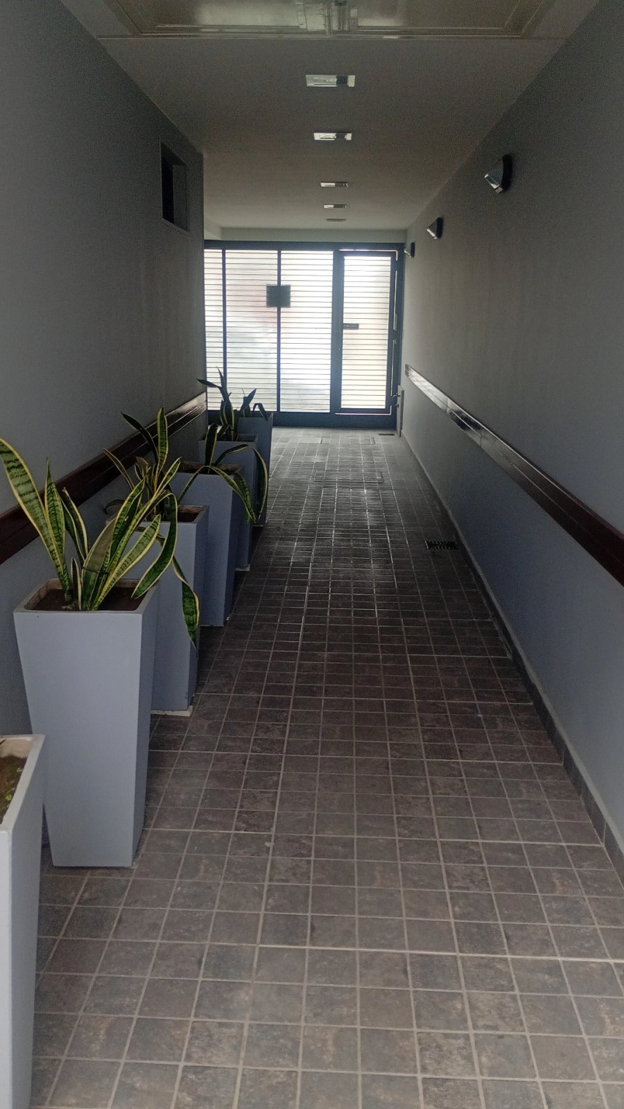 ¡DOS OPCIONES DISPONIBLES EN ALQUILER! 🏡✨ Modernos Dúplex de 2 Ambientes en Planta Baja — imagen 2